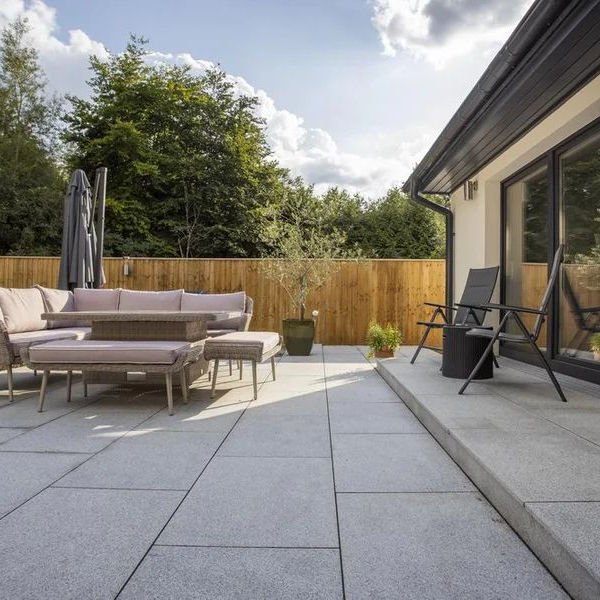 ChinaManufacture60x60OutdoorGraniteFloor TilePaverModernDesignPolishedFlamedSurfaceAcid ResistantOutdoorGraniteStep